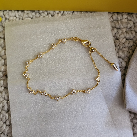 Kendra Scott Elegant Gold Bracelet with Crystal Accents - Picture 5 of 7